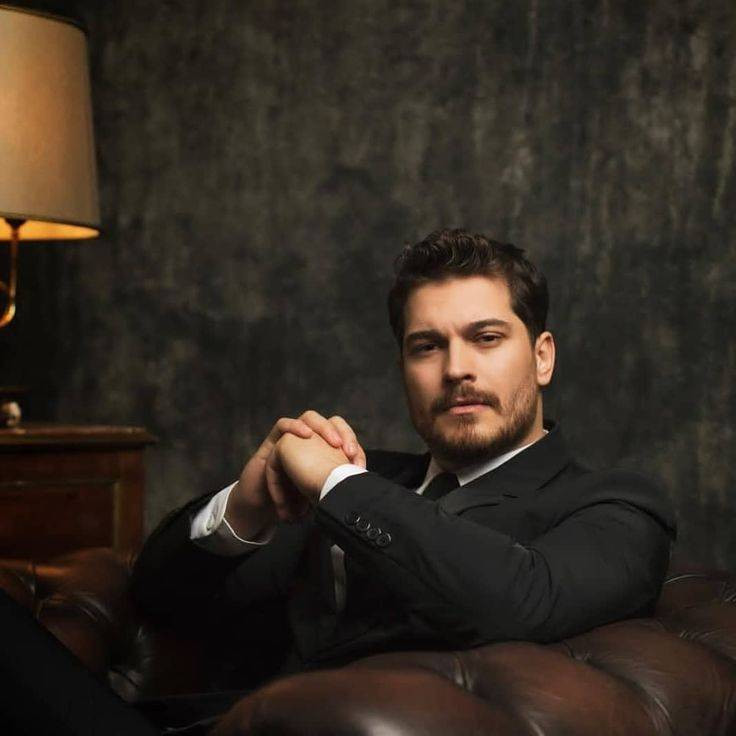 Çağatay Ulusoy Eşref Rüya dizisi ile ekranlara geri dönüyor. Bölüm başı 3,5 milyon TL kazanacak - Resim: 13